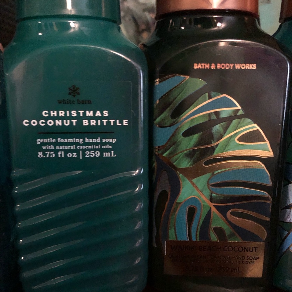 NWT Bath & Body Works 4 Pc + 1 White Barn Hand Soap X 5 - Picture 4 of 8